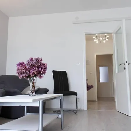 Apartment Apartment Nix